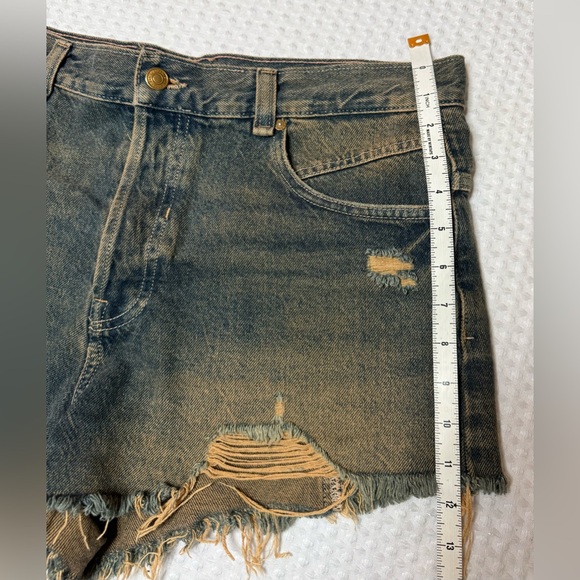 We The Free Distressed Denim Shorts Rust Detail SZ 30 - Picture 7 of 7
